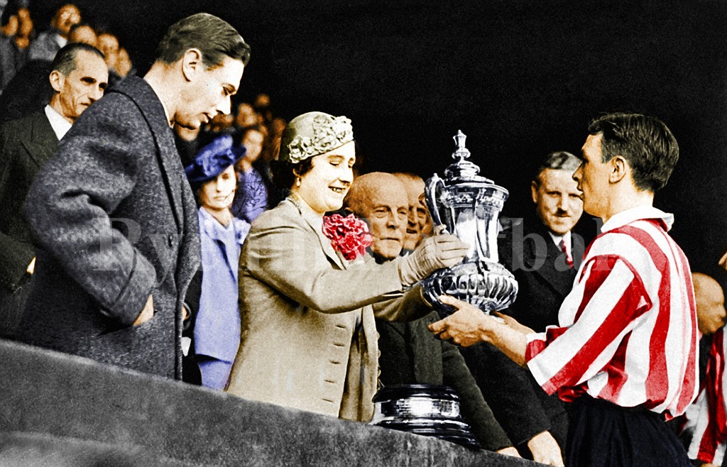 W - 1937 Carter With The Cup